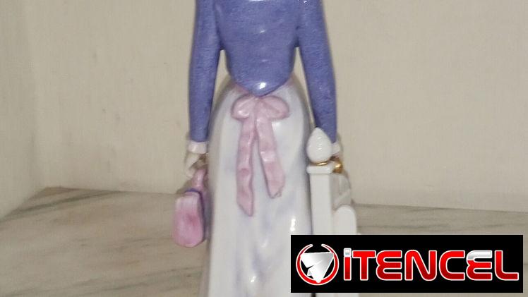 Muñeca de porcelana antigua, marca porcelana Galos
