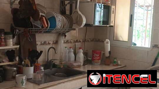 Venta casa placa libre y patio 2 cuartos Playa 25mil 53582376