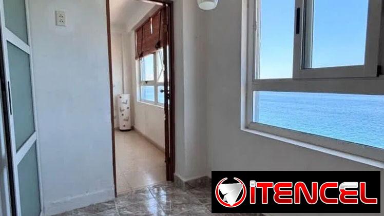 Apartamento con vistas al mar 3 cuartos y medio