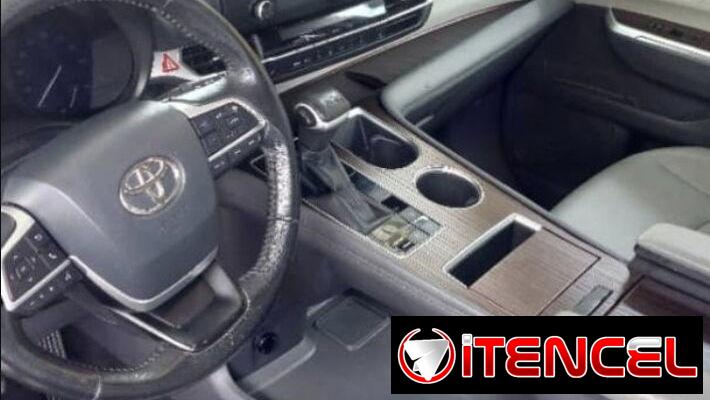 Toyota Sienna XLE 2021 al detalle