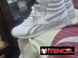 Tenis Reebok blancos nuevos # 37.5-38 edicion limitada