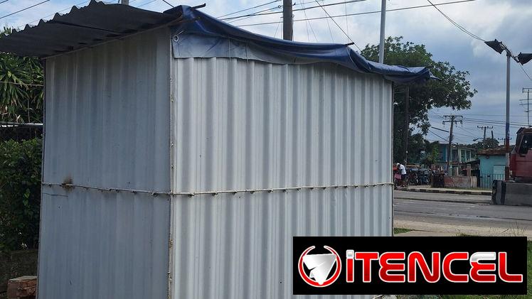 Se vende kiosco para negocio en el semáforo de panamerica en la avenida boyeros gangaaaa