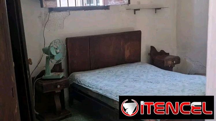 Vendo juego de muebles de Caoba. Años 40