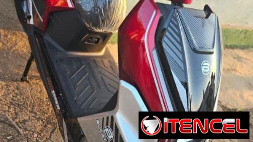 Moto eléctrica topmaq y BUCATTI último modelo 2026