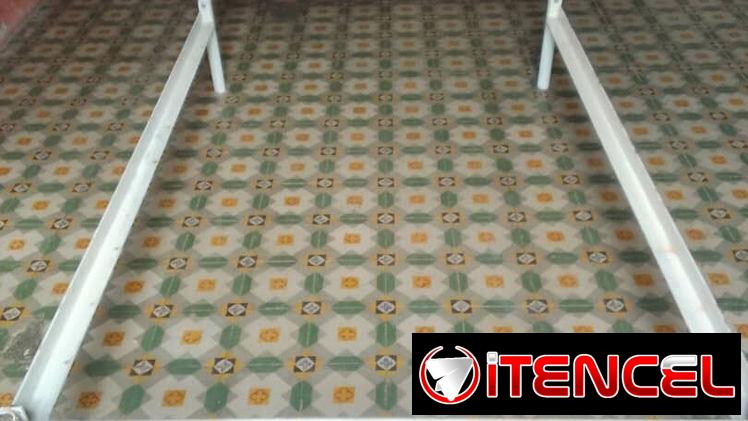 Cama de hierro camera