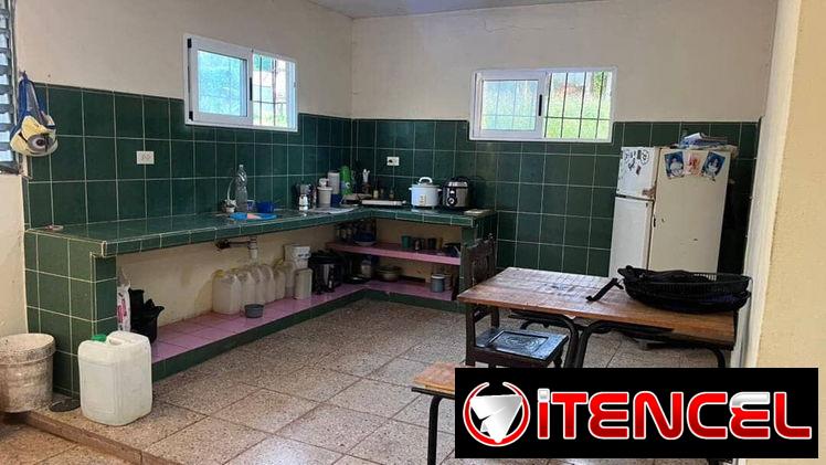 Venta de casa en  Boyeros.  #163