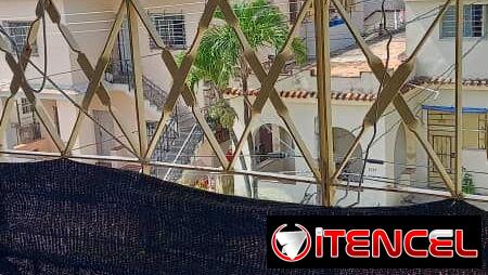 Venta apart. 2 cuartos con balcón 1er piso 12mil 63582376