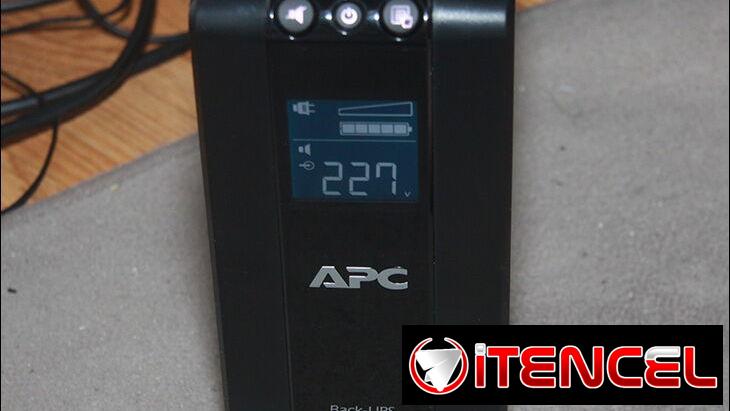 Back-UPS APC Pro 550 de 6 tomas, con batería y con 2 cables para conectar 1 PC y 1 Monitor en 85 USD