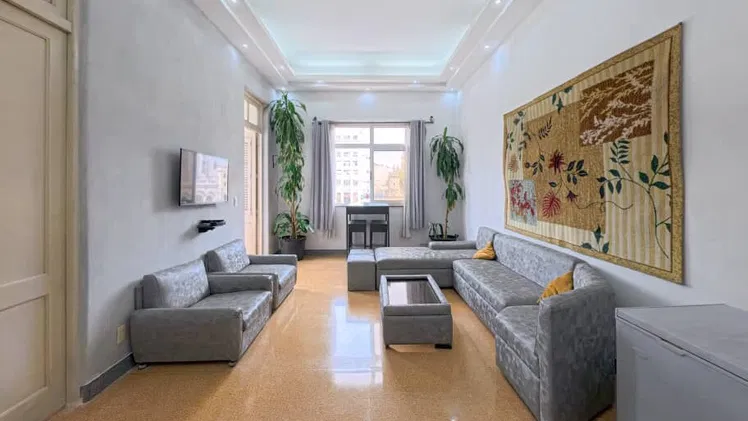Alquiler 2 hab c/baño privado en Habana Vieja – Ideal para dos parejas – Cocina y terraza – 70 USD
