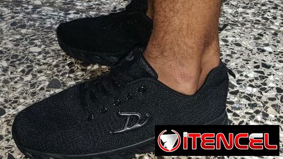 Tenis Negros