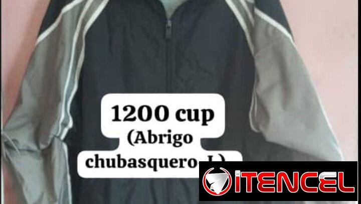 Capa de agua y chubasquero abrigo.