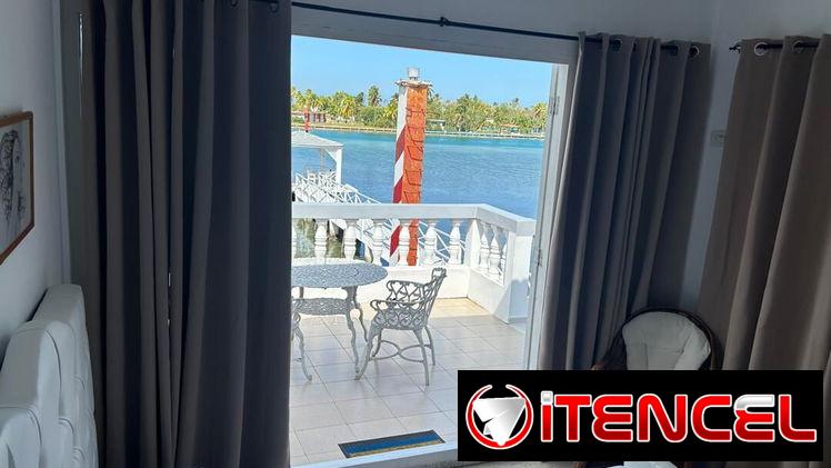 Casa independiente en SANTA FE con salida al mar! OPCIÓN RENTA LINEAL/ POR NOCHES