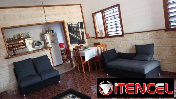 Casa Nuevo Vedado con patio jardin garaje 120mil 53582376