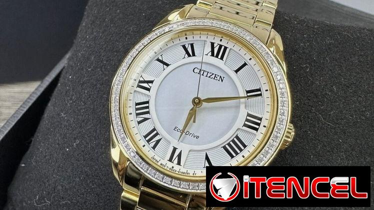CITIZEN ECODRIVE AREZZO DE MUJER (EM0882-59A) DORADO CON PIEDRAS DE 32MM ,CRISTAL DE ZAFIRO Y ACERO INOXIDABLE  58049738