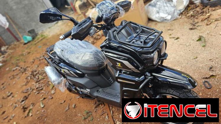 Moto TOPMAQ TANK