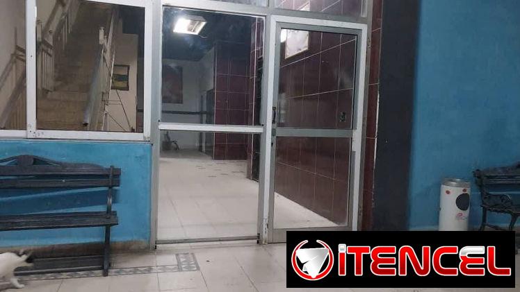 Apartamento piso 7 en edificio sito en 26 entre 15 y17 tres cuartos