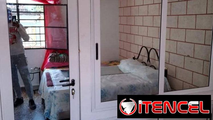 **¡TRANSFORMA TU HOGAR CON NUESTRO SERVICIO DE MARQUETERÍA DE ALUMINIO Y CRISTALES!** 🛠️ **Ofrecemos:** – Todo tipo de