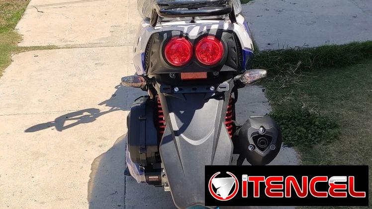 Se vende moto automática 150cc