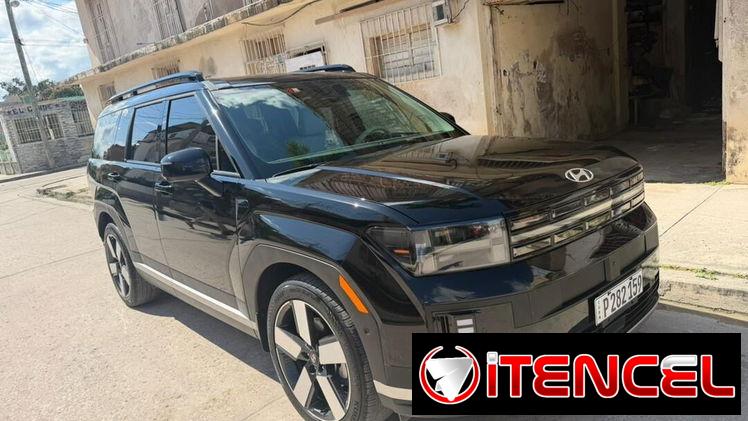 Vendo Hyundai Santa Fe, 2024 límite con 26,000 millas