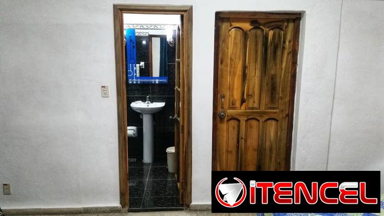 SE RENTA APTO PRIVADO DE UNA HABITACIÓN POR 25 Y MALECON EN CENTRO HABANA. 54026428