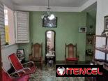 Casa Independiente en el vedado de dos plantas  de 3/4 y 2 baños.
