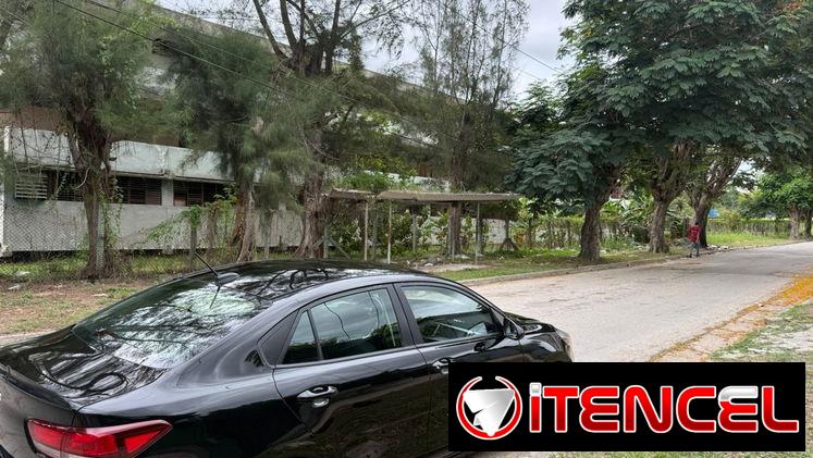 Vendo un negocio kia río, 2019 con 130,000 millas