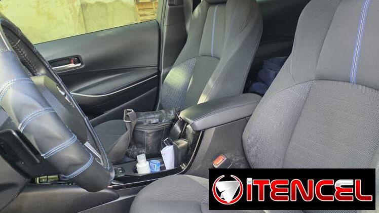 Venta de Toyota Corolla 2021 SE título limpio.