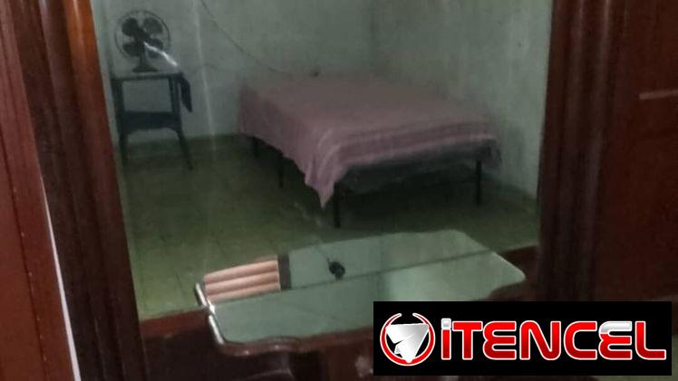ACEPTO CUP O CUALQUIER MONEDA, VENDO ESTA COQUETA ANTIGUA DE CAOBA EN PERFECTAS CONDICIONES #–55398589, NO PIERDA LA OP