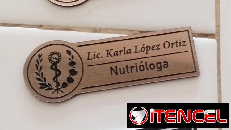 PERSONALIZADOS GAFETES PLACAS CHAPILLA DE IDENTIFICACIÓN PARA MÉDICOS PERSONAL DE LA SALUD