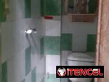 Vendo, en Centro Habana, vivienda en bajos, 3/4 reales y 3 baños. 58711030 Adis