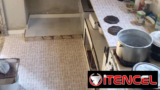 Se vende casa Capitalista de puntal alto de 110m2 ubicada en Habana Vieja a dos cuadras de obispo en una buena zona cént