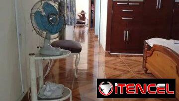 Vendo casa habilitada para rentar de 4 habitaciones, 4 baños y garaje cerca de la Ciudad Deportiva.