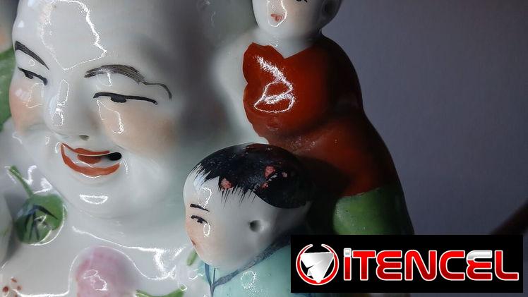 Juego de 3 piezas de Porcelana china – Budas de diferentes tamaños. Oferta si compra el lote completo