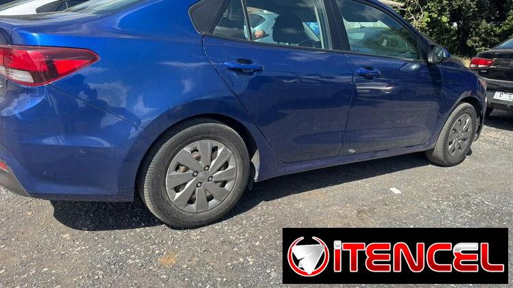 Vendo o negocio Kia rio del 2019 carrito bueno