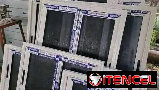 Carpintería moderna en aluminio y cristalería
