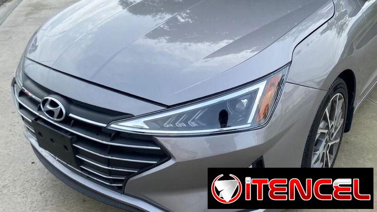 Hyundai Elantra 2020 pintura de fábrica ,en excelentes condiciones es un carro que destacan su eficiencia de combustible