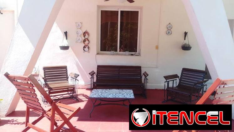 Excelente renta en el residencial reparto Siboney, 4 habitaciones, piscina grande, +53 52463651 privacidad total,L