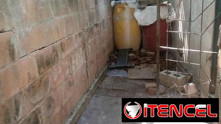 Venta Casa independiente en guanabacoa. Enrejada toda. Placa libre.