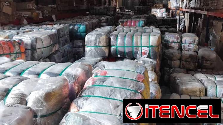 Pacas de Ropa RECICLADA premium CANADÁ –