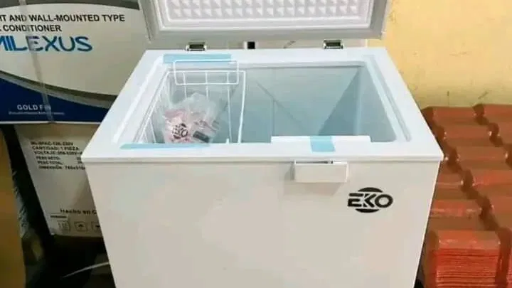 Neveras eso con luz y cerradura 185 usd