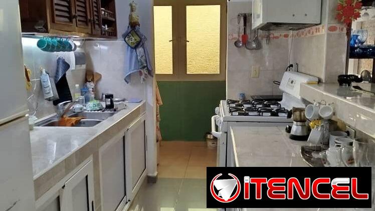 Apartamento en La Coronela La Lisa Reparto Granma en 204A & 25 Tres Dormitorios