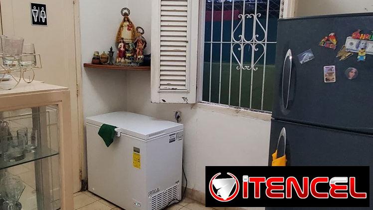 Venta de propiedad independiente en playa