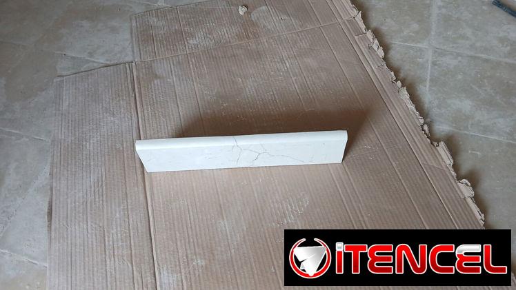 Rodapié de mármol crema de excelente calidad miden 9cm x 40cm