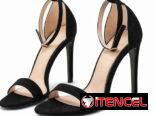 Tacones negros