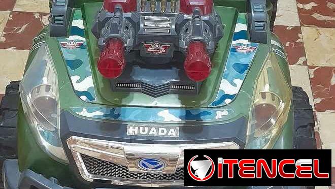 Carrito electrico tipo jeep militar, grande con control remoto y dos baterías de repuesto