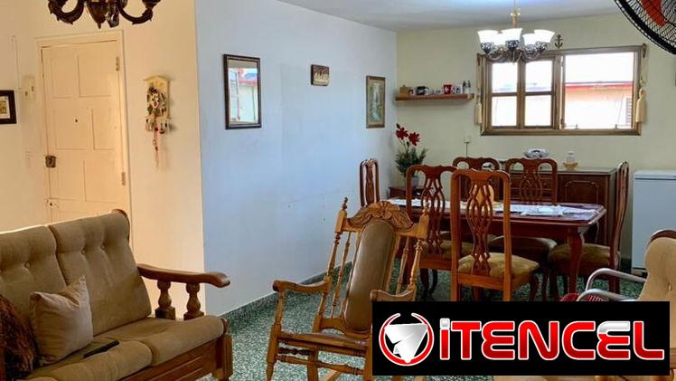 Propiedad Horizontal, Placa Libre, Garaje Privado en la mejor zona de Flores