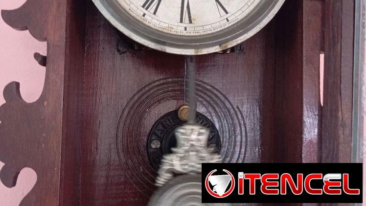 VENDO RELOJ ANTIGUO AMERICANO DE CUERDA.