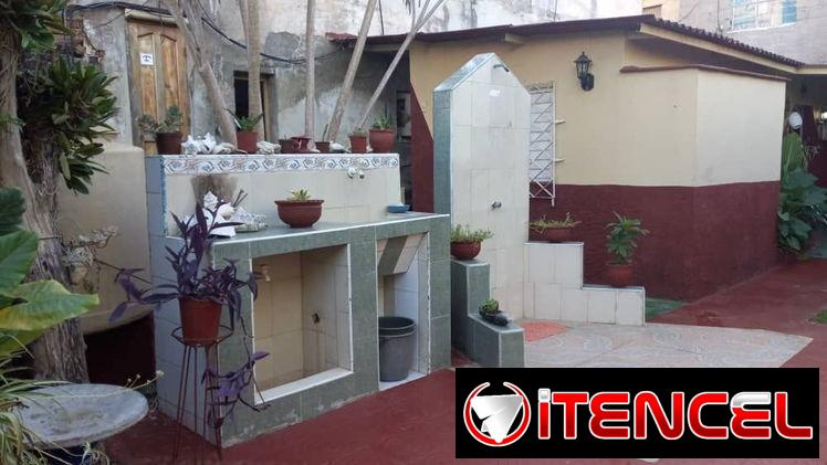 SE RENTA CASA DE UNA HABITACIÓN CON PISCINA DE LONA EN GUANABO. 54026428
