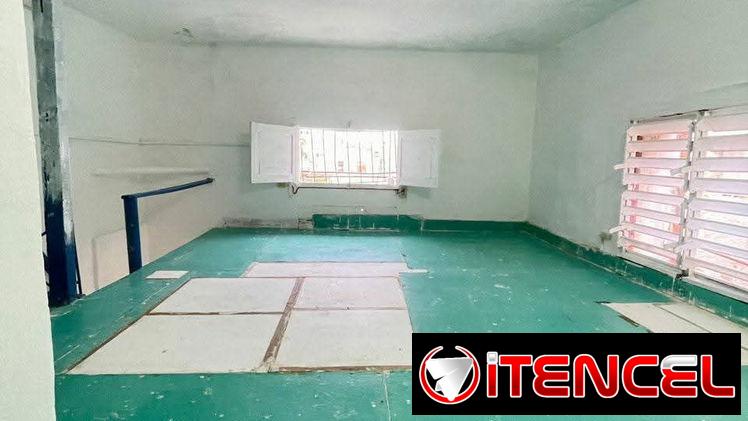 Tu Oportunidad en el Corazón del Vedado. Apartamento Listo para Rentar o Vivir. A pasos de la Embajada Americana