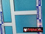Ventanas de marquetería de aluminio con cristales. Puertas de exteriores y interiores. Bajos de meseta. Mamparas de baño